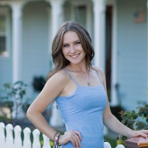 Meet your Posher, Caroline